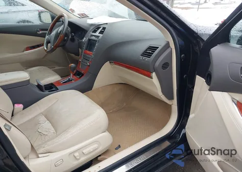 2011 Lexus Es 350 z USA, uszkodzony, nr VIN JTHBK1EG7B2430970